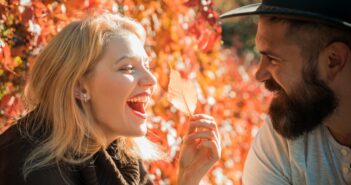 Liebe auf dem Land (Foto: AdobeStock_273491659 Volodymyr)